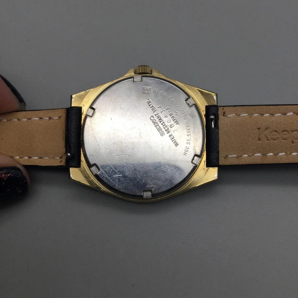 Vintage Seiko SQ 100 Mens Watch 33mm Gold Tone Day Date 6923-8010 New Battery